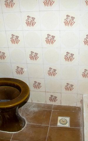 Casa à venda com 152m², 4 quartos e 2 vagasBanheiro