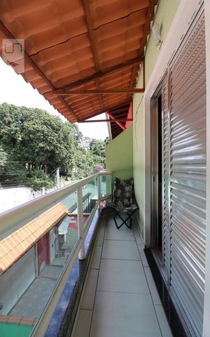 Casa à venda com 182m², 5 quartos e 5 vagasSacada do quarto