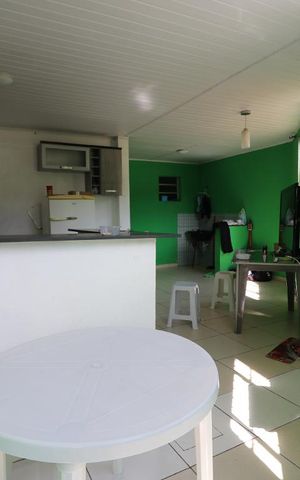 Casa à venda com 182m², 5 quartos e 5 vagasPequeno apartamento no andar de baixo