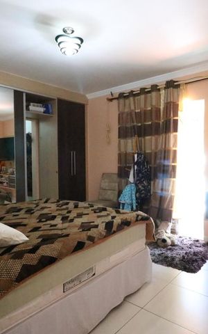 Casa à venda com 182m², 5 quartos e 5 vagasQuarto 3