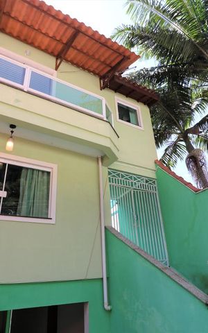Casa à venda com 182m², 5 quartos e 5 vagasFachada