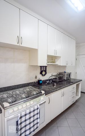 Apartamento para alugar com 105m², 3 quartos e 2 vagas Apartamento para alugar com 105m², 3 quartos e 2 vagasCozinha