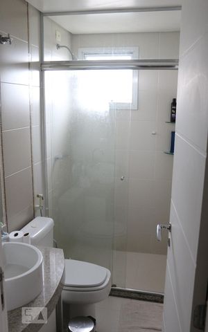Apartamento para alugar com 93m², 2 quartos e 2 vagas Apartamento para alugar com 93m², 2 quartos e 2 vagasBanheiro