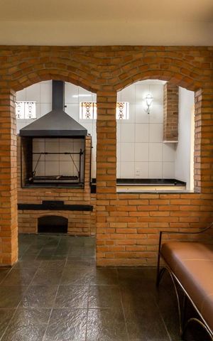 Casa para alugar com 200m², 3 quartos e 4 vagas Casa para alugar com 200m², 3 quartos e 4 vagasPiso inferior