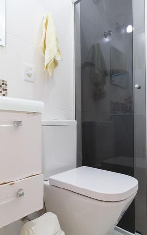 Apartamento à venda com 74m², 3 quartos e 2 vagas Apartamento à venda com 74m², 3 quartos e 2 vagasBanheiro da Suíte