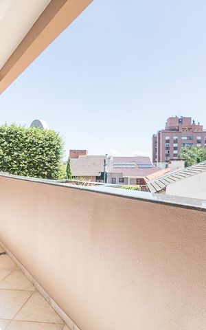 Casa à venda com 458m², 5 quartos e 5 vagasSacada
