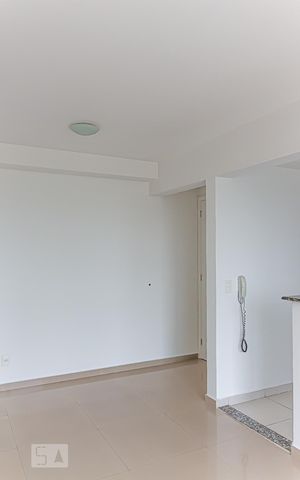 Apartamento para alugar com 45m², 2 quartos e 1 vagaSala 