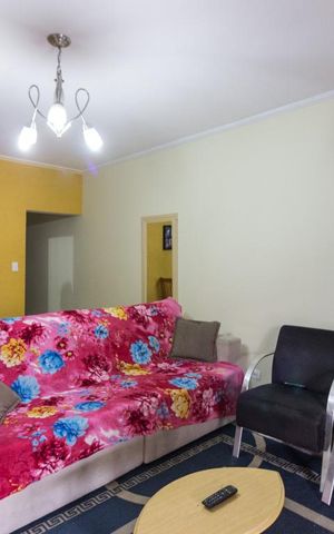 Casa à venda com 255m², 4 quartos e 3 vagasSala