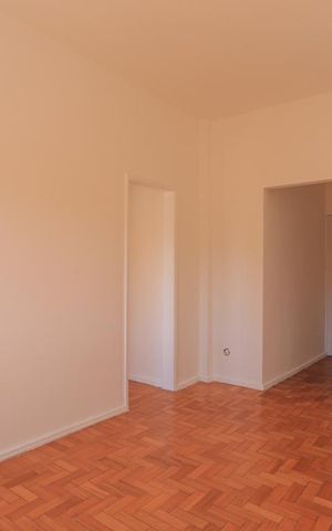 Apartamento para alugar com 75m², 2 quartos e 1 vagaSala