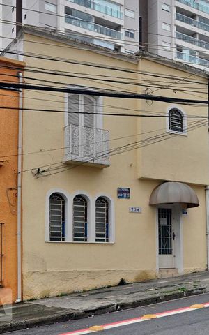 Casa para alugar com 90m², 2 quartos e sem vagaFachada