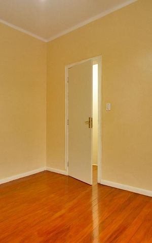 Casa para alugar com 90m², 2 quartos e sem vagaQuarto 2