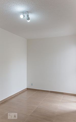 Apartamento para alugar com 45m², 2 quartos e 1 vagaSala