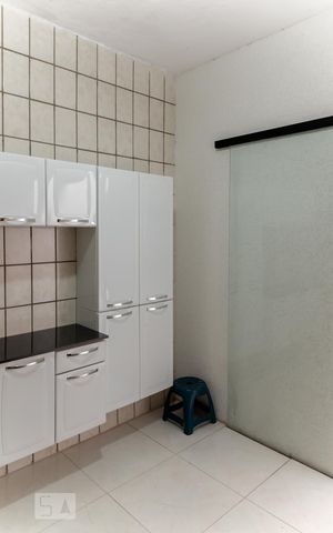 Casa à venda com 220m², 4 quartos e 4 vagas Casa à venda com 220m², 4 quartos e 4 vagasCasa 2 - Cozinha