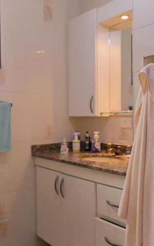 Apartamento à venda com 112m², 3 quartos e 2 vagas Apartamento à venda com 112m², 3 quartos e 2 vagasBanheiro da Suíte