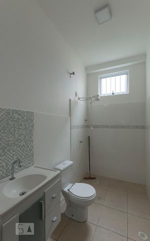 Casa para alugar com 120m², 2 quartos e sem vaga1o. Andar - Banheiro