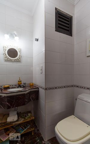 Apartamento à venda com 212m², 4 quartos e 3 vagas Apartamento à venda com 212m², 4 quartos e 3 vagasLavabo