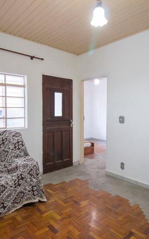Casa à venda com 180m², 5 quartos e 2 vagasSala