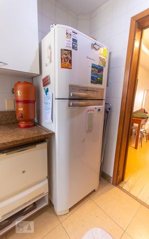 Apartamento à venda com 165m², 3 quartos e 1 vagaGeladeira