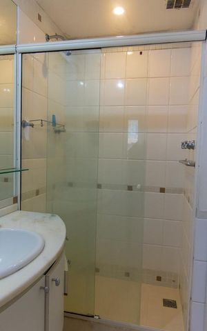 Apartamento à venda com 165m², 3 quartos e 1 vagaBanheiro da Suíte 1