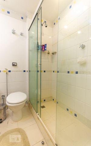 Apartamento à venda com 165m², 3 quartos e 1 vagaDetalhe banheiro