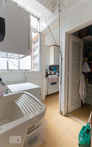 Apartamento à venda com 165m², 3 quartos e 1 vagaÁrea de Serviço