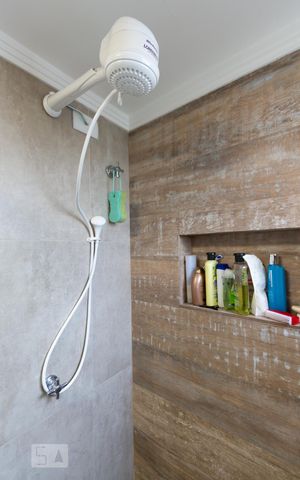 Apartamento à venda com 68m², 2 quartos e 1 vaga Apartamento à venda com 68m², 2 quartos e 1 vagaBanheiro