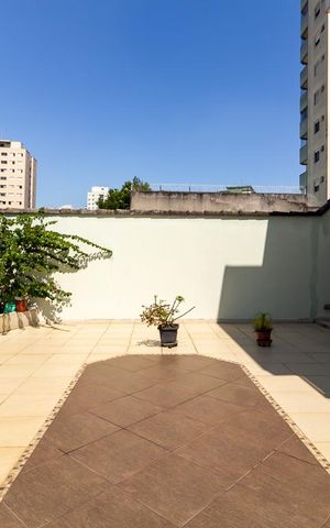 Casa à venda com 330m², 3 quartos e 4 vagasQuintal