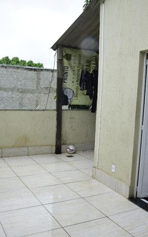 Casa à venda com 100m², 3 quartos e sem vagaÁrea externa