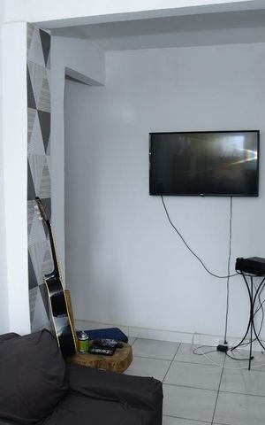 Casa à venda com 100m², 3 quartos e sem vagaSala