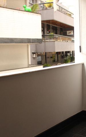 Apartamento para alugar com 131m², 3 quartos e 2 vagasVaranda