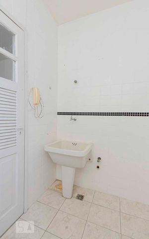 Apartamento à venda com 72m², 2 quartos e 1 vagaÁrea de Serviço