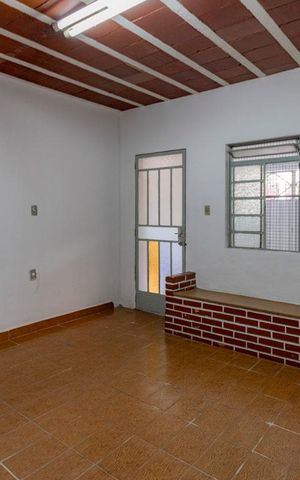 Casa para alugar com 400m², 7 quartos e 1 vagaSala