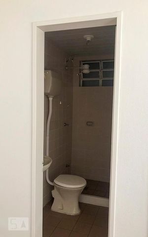 Apartamento à venda com 70m², 1 quarto e 1 vaga Apartamento à venda com 70m², 1 quarto e 1 vagaBanheiro