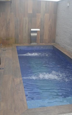 Casa de condomínio à venda com 200m², 3 quartos e 3 vagasPiscina