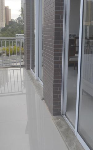 Casa de condomínio à venda com 200m², 3 quartos e 3 vagasVaranda