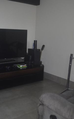 Casa de condomínio à venda com 200m², 3 quartos e 3 vagasSala
