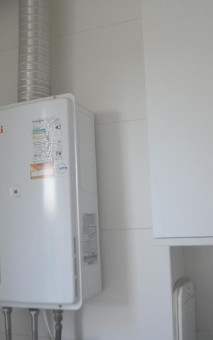 Casa de condomínio à venda com 200m², 3 quartos e 3 vagasAquecedor