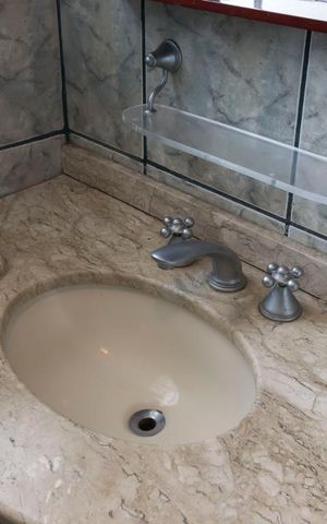 Apartamento à venda com 92m², 2 quartos e sem vagaBanheiro (Pia)