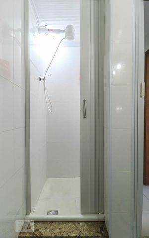 Apartamento à venda com 60m², 2 quartos e 1 vaga Apartamento à venda com 60m², 2 quartos e 1 vagaBanheiro Social