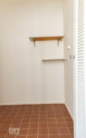 Apartamento à venda com 51m², 2 quartos e 1 vaga Apartamento à venda com 51m², 2 quartos e 1 vagaQuarto de Serviço