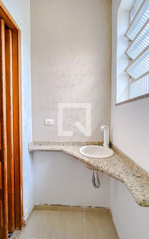 Casa à venda com 400m², 5 quartos e 4 vagasBanheiro (casa 2)