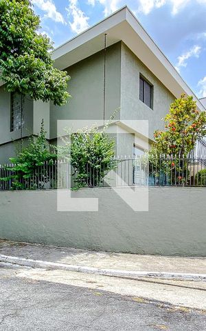 Casa à venda com 400m², 5 quartos e 4 vagasFachada