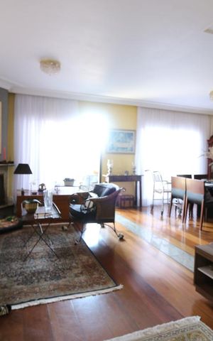 Apartamento à venda com 228m², 4 quartos e 4 vagassala