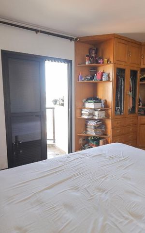 Apartamento à venda com 220m², 3 quartos e 3 vagas Apartamento à venda com 220m², 3 quartos e 3 vagasSuíte