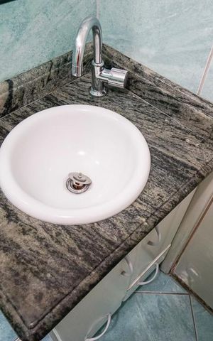 Apartamento à venda com 60m², 3 quartos e 1 vaga Apartamento à venda com 60m², 3 quartos e 1 vagaDetalhe banheiro social