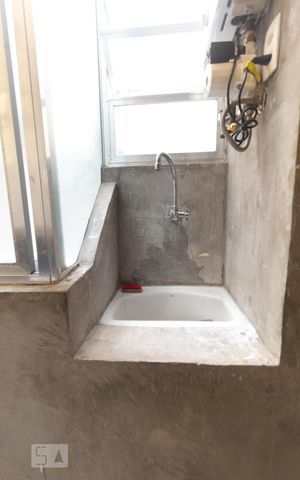 Apartamento para alugar com 80m², 2 quartos e sem vagaLavanderia (Torneira)