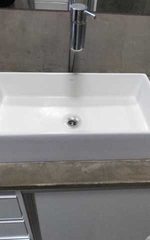 Apartamento para alugar com 80m², 2 quartos e sem vagaBanheiro - Torneira