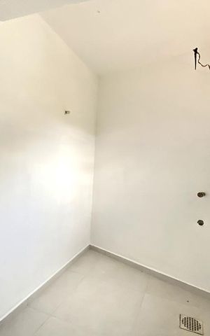 Casa à venda com 134m², 3 quartos e 1 vagaLavanderia
