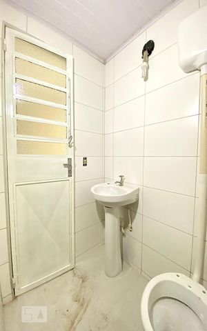 Casa à venda com 134m², 3 quartos e 1 vagaBanheiro 1