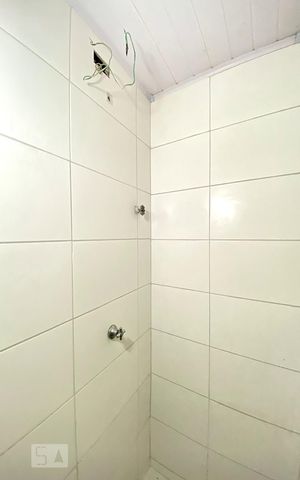 Casa à venda com 134m², 3 quartos e 1 vagaBanheiro 1